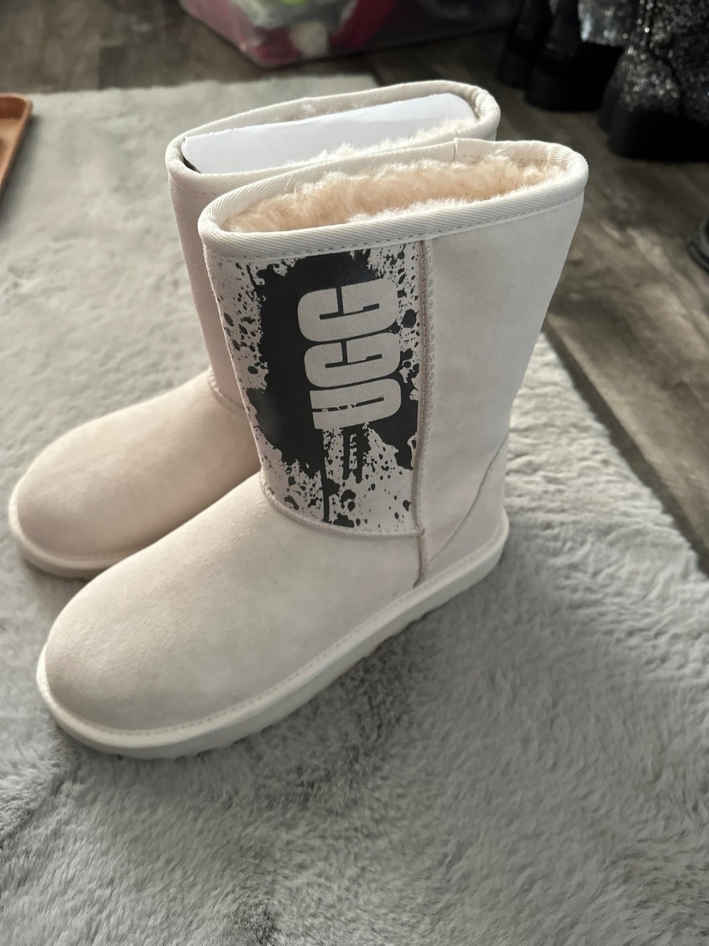 UGG Classic Short Boots in Off-White with Grey Logo
